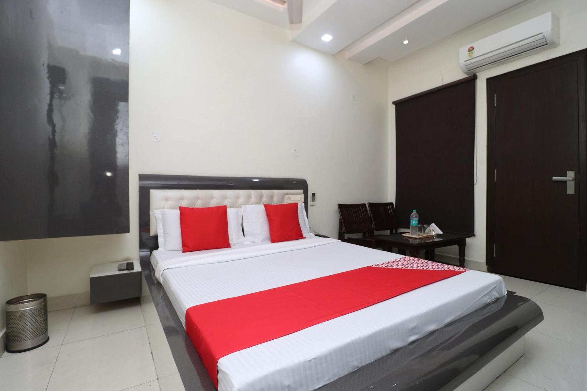 Oyo 29637 Hotel Kakkar Ludhiana Exterior photo